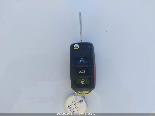3VWJ17AT9EM637568 Volkswagen Beetle 1.8t