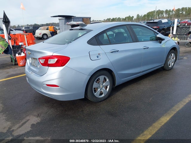 Chevrolet Cruze Ls Auto 2017 1G1BC5SM6H7213866 Image 4