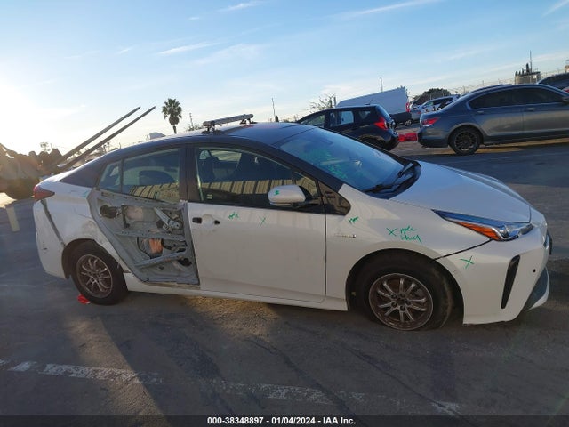 Toyota Prius Le 2020 JTDKARFU2L3116985 Image 13