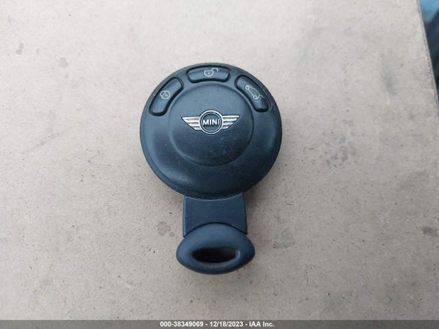 2008 MINI COOPER S WMWMF73598TV33942 Photo 10