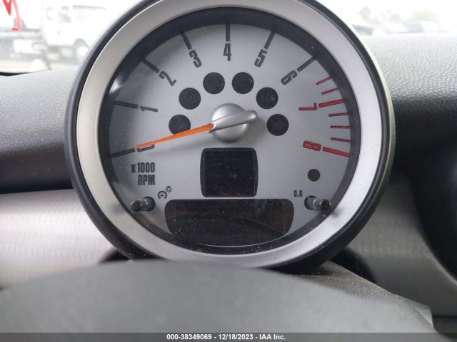 2008 MINI COOPER S WMWMF73598TV33942 Photo 6