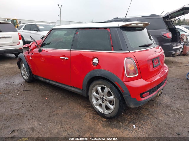 2009 MINI COOPER S WMWMF73559TW84181 Photo 2