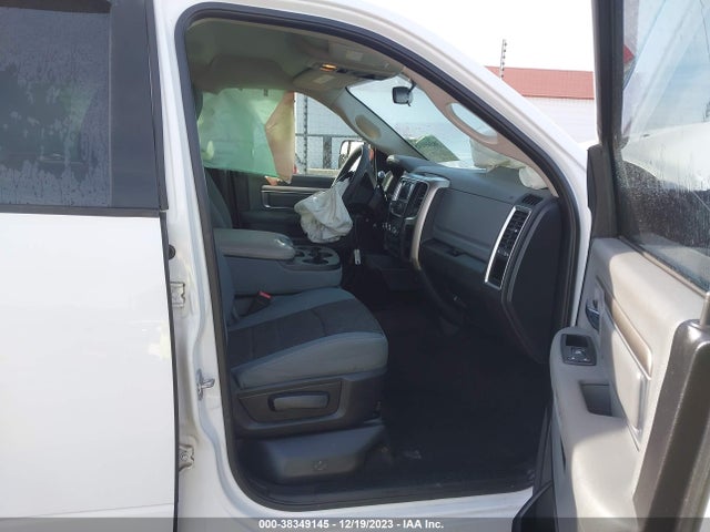 2013 RAM 1500 SLT VIN: 1C6RR7LPXDS572435