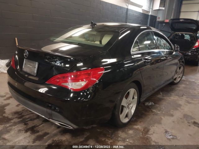 WDDSJ4GB7KN724185 Mercedes-Benz CLA 250 4MATIC