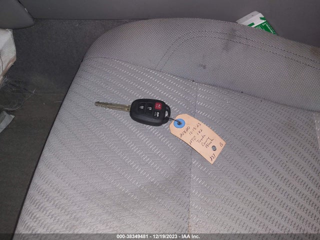 Toyota 2ar-fe 2016 4T4BF1FK9GR527612 Image 28