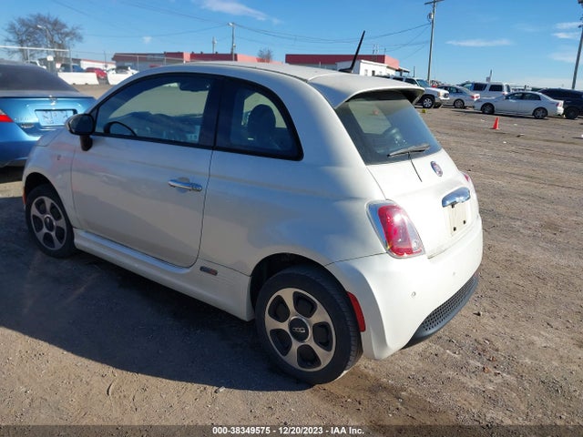 2015 FIAT 500E 3C3CFFGE4FT570230 Photo 2
