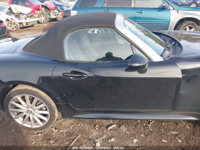 JC1NFAEK3J0139090 Fiat 124 Spider Lusso