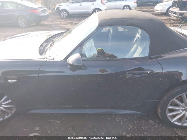 JC1NFAEK3J0139090 Fiat 124 Spider Lusso
