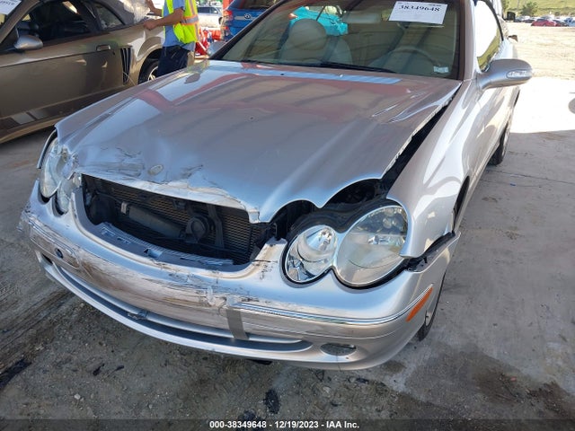 2005 MERCEDES-BENZ CLK 320 VIN: WDBTK65J45F161045