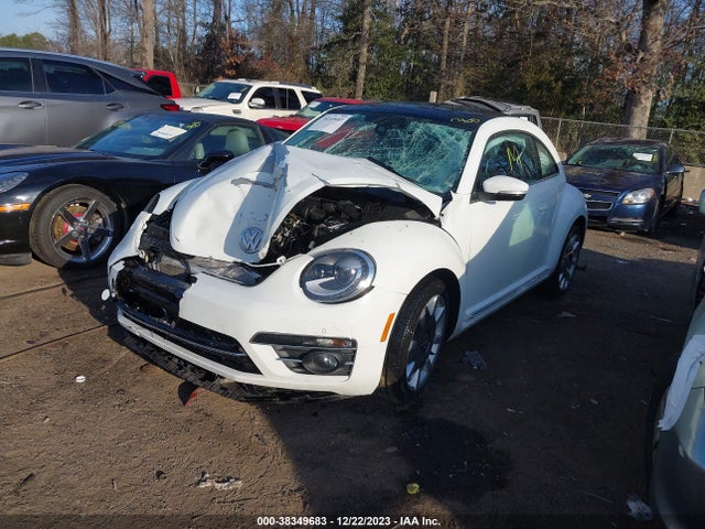 3VWJD7AT2KM715160 Volkswagen Beetle 2.0t Se