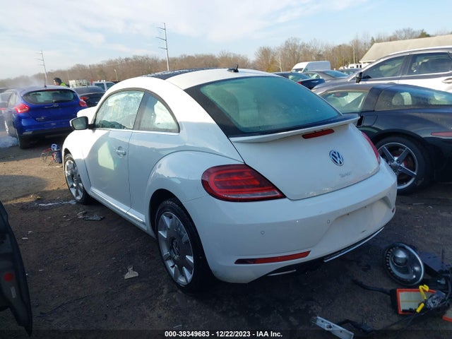 3VWJD7AT2KM715160 Volkswagen Beetle 2.0t Se