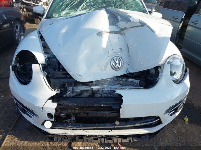 3VWJD7AT2KM715160 Volkswagen Beetle 2.0t Se