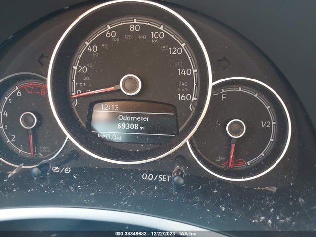 3VWJD7AT2KM715160 Volkswagen Beetle 2.0t Se