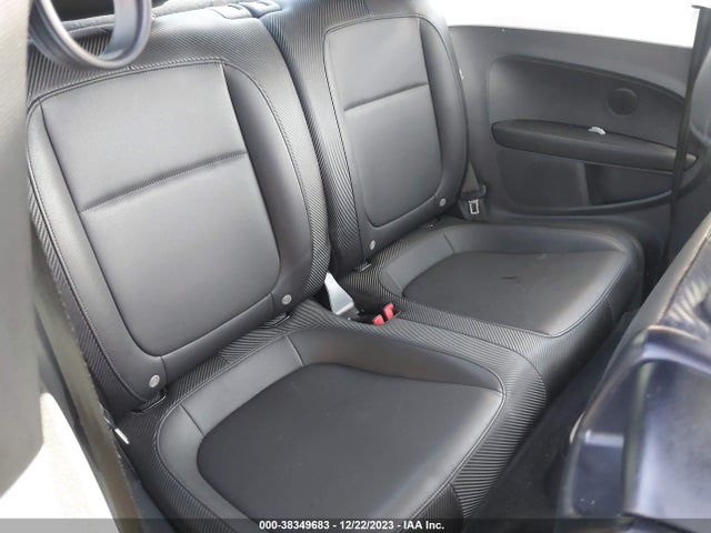 3VWJD7AT2KM715160 Volkswagen Beetle 2.0t Se