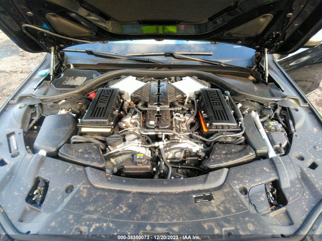 BMW M760i Xdrive 2022 WBA7U6C08NCH83897 Image 10