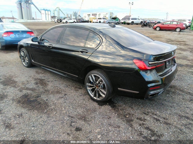 BMW M760i Xdrive 2022 WBA7U6C08NCH83897 Image 3