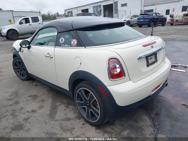 2012 MINI COOPER WMWSX1C5XCT300307 Photo 2