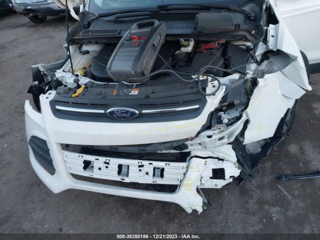 1FMCU9G98EUD74054 Ford ESCAPE SE