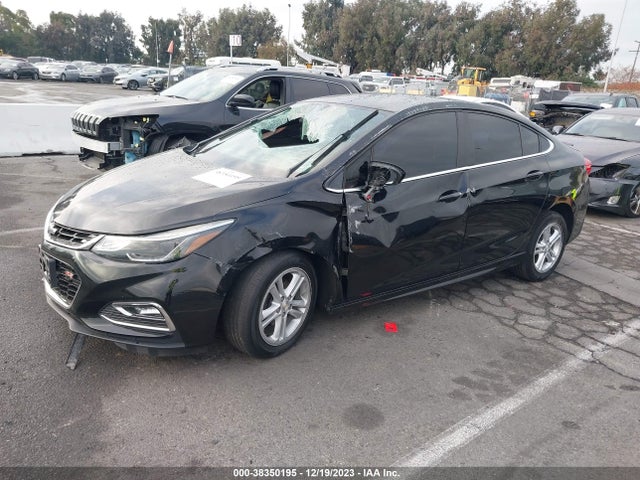 Chevrolet Cruze Lt Auto 2018 1G1BE5SM2J7230826 Image 2