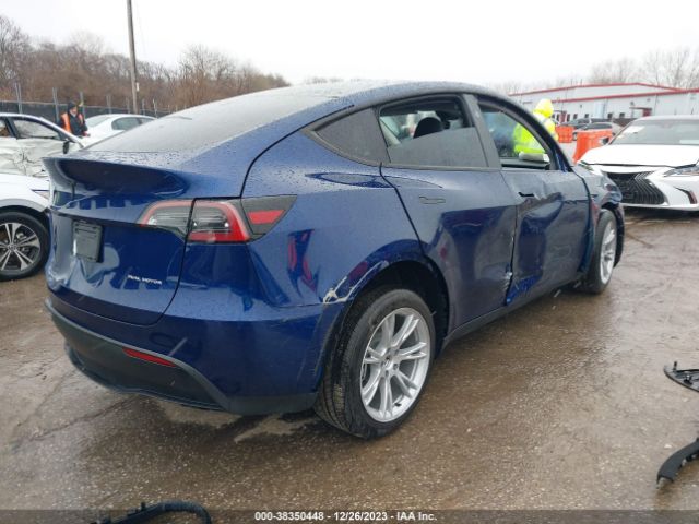 2023 TESLA MODEL Y 7SAYGDEE9PF918872 Photo 3