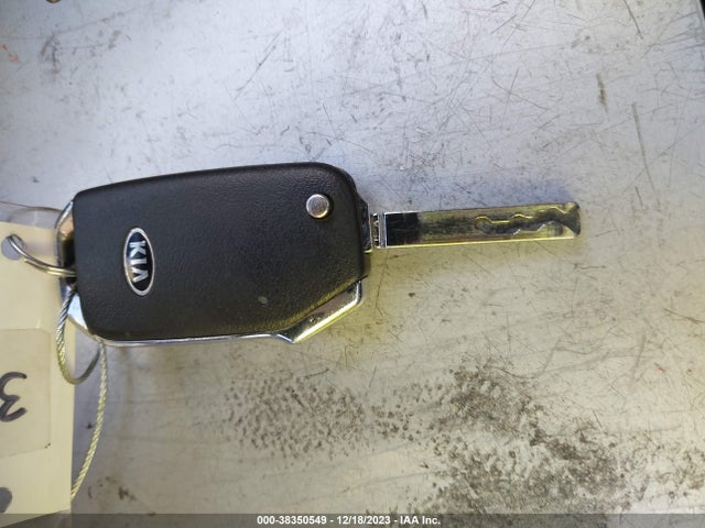 2020 KIA FORTE LXS VIN: 3KPF24ADXLE175560