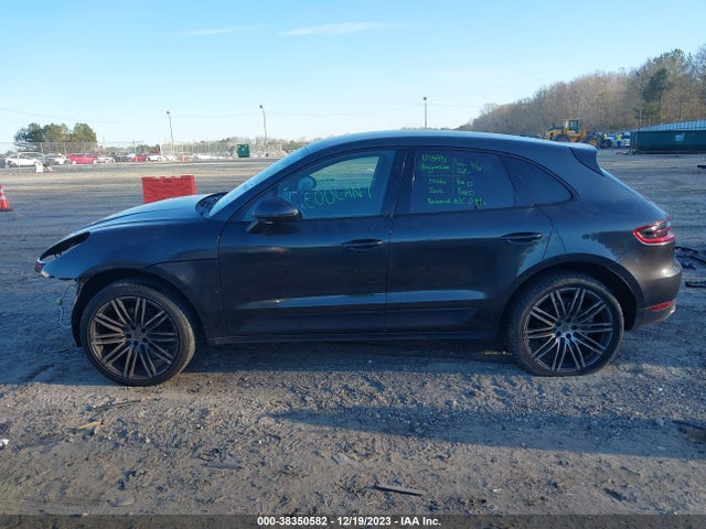 2017 PORSCHE MACAN BASE (PDK) VIN: WP1AA2A50HLB83027