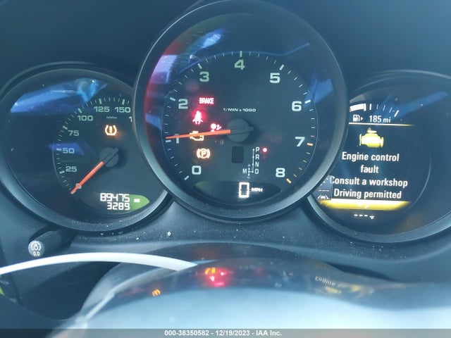 2017 PORSCHE MACAN WP1AA2A50HLB83027 Photo 6