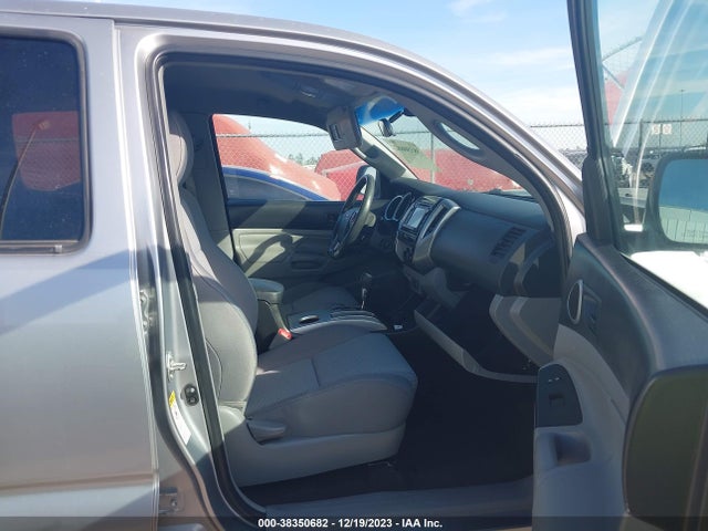 2015 TOYOTA TACOMA BASE V6 VIN: 3TMMU4FN4FM085690