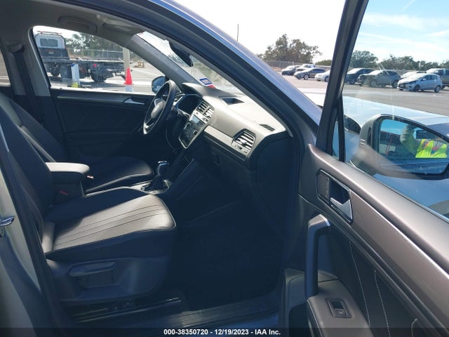 3VV3B7AX0PM125701 Volkswagen Tiguan 2.0t Se