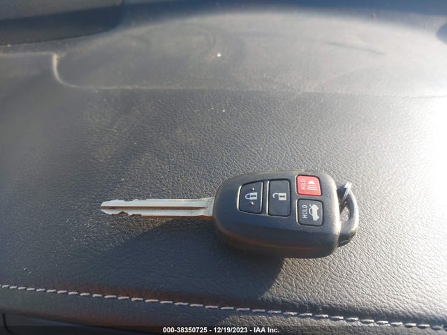 2016 TOYOTA CAMRY SE VIN: 4T1BF1FK1GU126338