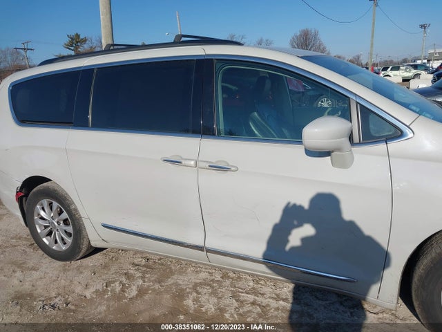 2C4RC1BG8HR795217 Chrysler Pacifica Touring-l