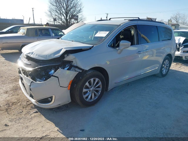 2C4RC1BG8HR795217 Chrysler Pacifica Touring-l