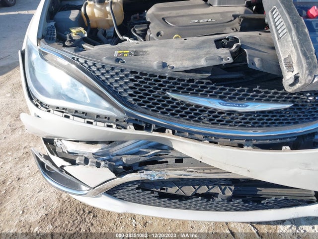 2C4RC1BG8HR795217 Chrysler Pacifica Touring-l