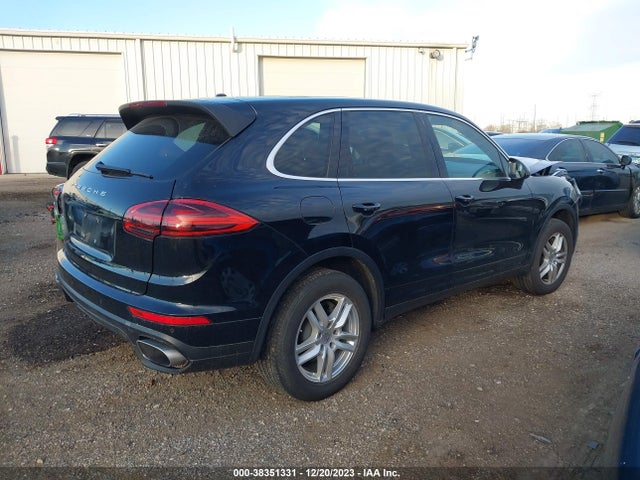 2018 PORSCHE CAYENNE WP1AA2A27JKA03043 Photo 3