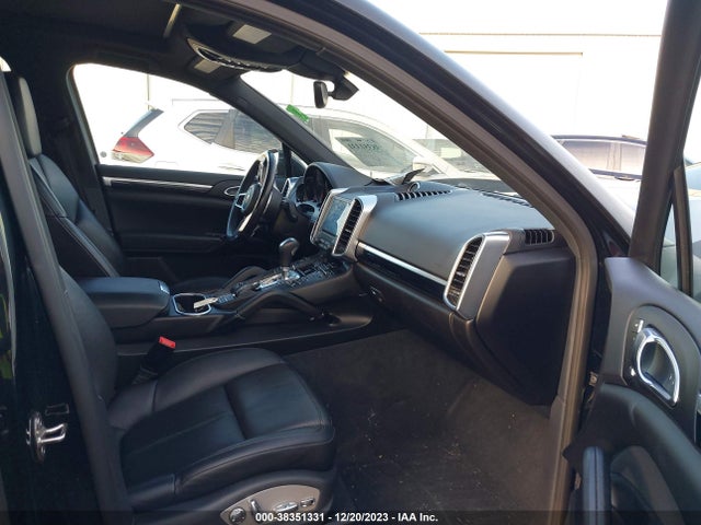 2018 PORSCHE CAYENNE WP1AA2A27JKA03043 Photo 4
