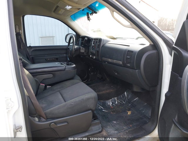 2013 CHEVROLET SILVERADO 1500 LT VIN: 3GCPCSEA1DG296666