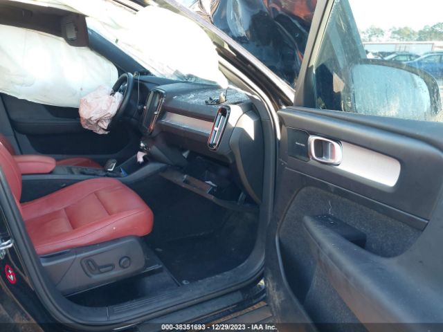 2019 VOLVO XC40 YV4162UK2K2052244 Photo 4