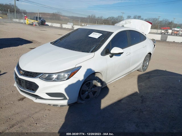 Chevrolet Cruze Ls Auto 2016 1G1BC5SM4G7259503 Image 2