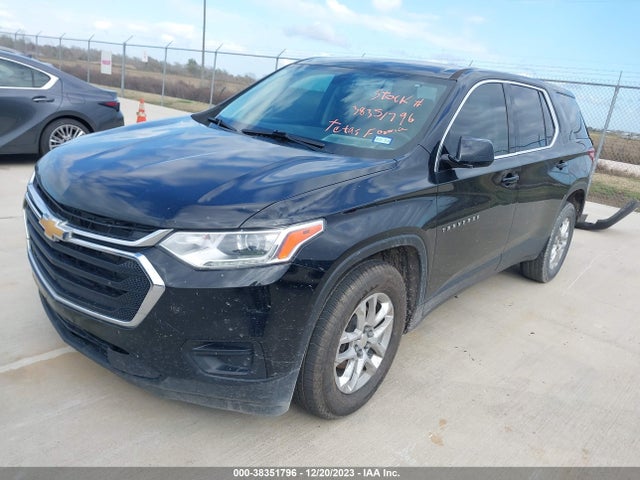 Chevrolet Traverse Ls 2019 1GNERFKW9KJ212741 Image 2