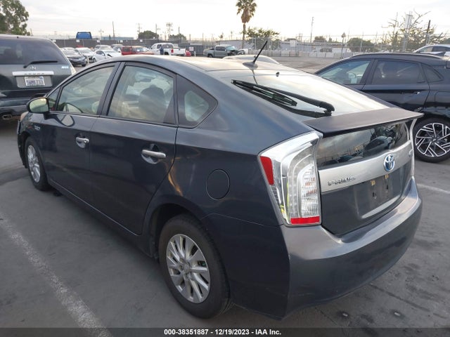 Toyota Prius Plug-in Base (cvt) 2014 JTDKN3DP4E3053843 Image 3