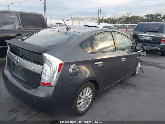 Toyota Prius Plug-in Base (cvt) 2014 JTDKN3DP4E3053843 Image 4