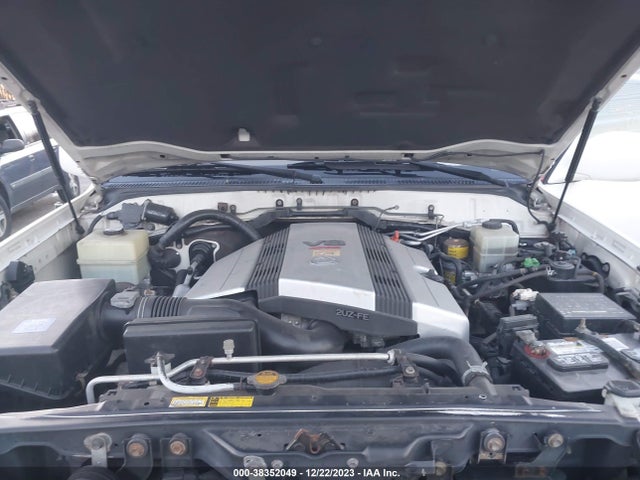 2000 LEXUS LX 470 VIN: JT6HT00W9Y0103922