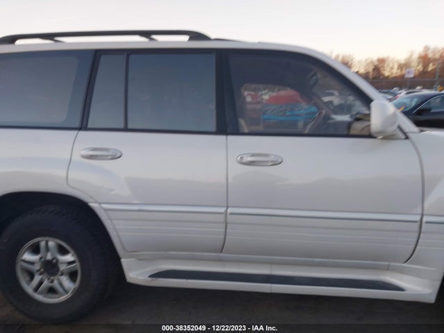 2000 LEXUS LX 470 VIN: JT6HT00W9Y0103922