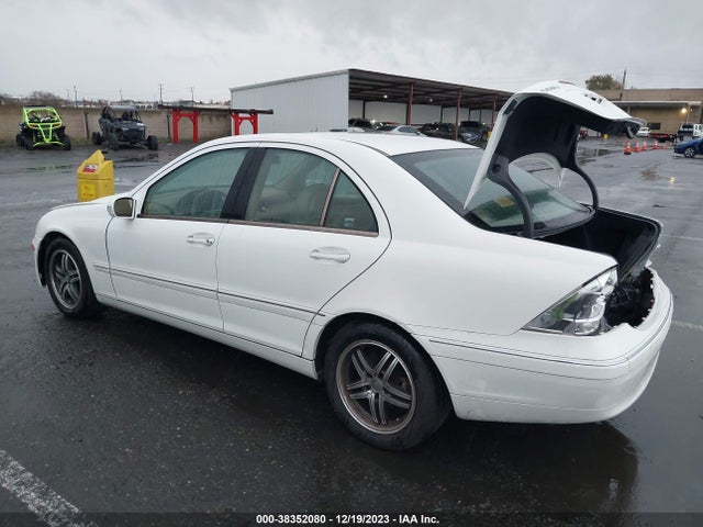 2004 MERCEDES-BENZ C 240 VIN: WDBRF61J84E019340
