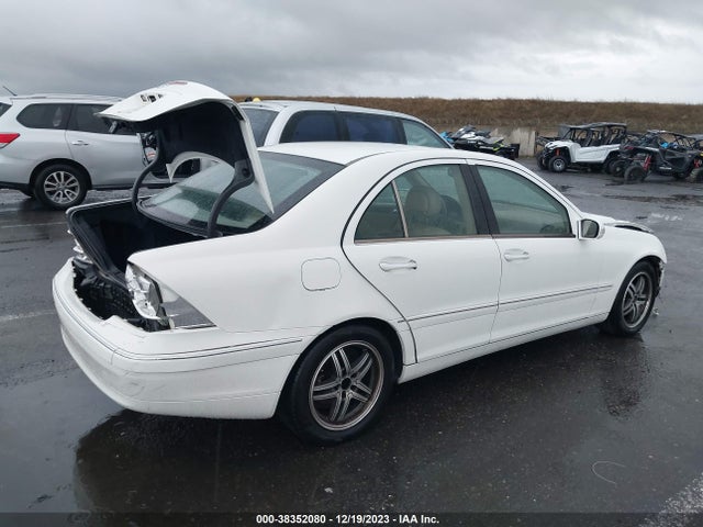 2004 MERCEDES-BENZ C 240 VIN: WDBRF61J84E019340