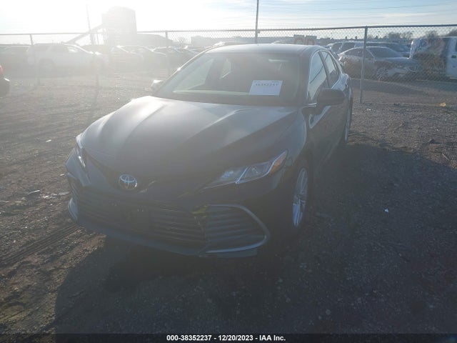 Toyota CAMRY LE 2024 4T1C11BK4RU110923 Image 2