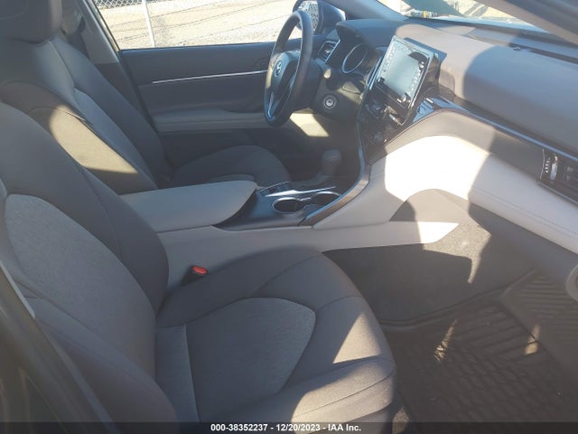 Toyota CAMRY LE 2024 4T1C11BK4RU110923 Image 5