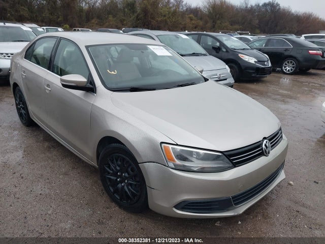 2013 VOLKSWAGEN JETTA 2.5L SE VIN: 3VWDX7AJ0DM244308