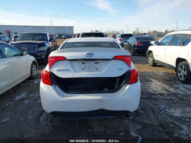 Toyota COROLLA SE 2017 5YFBURHE9HP642462 Image 16