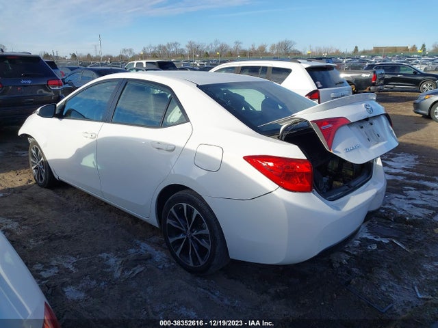 Toyota COROLLA SE 2017 5YFBURHE9HP642462 Image 3